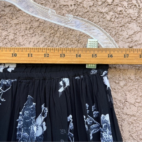 Free People Feminine‎ Floral Skirt Size Medium Fairycore Modest Feminine - Picture 11 of 14